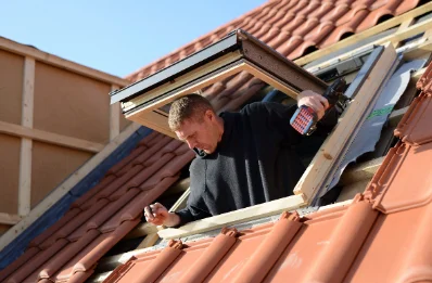 Pose de fenêtres de toit Velux à Cormery